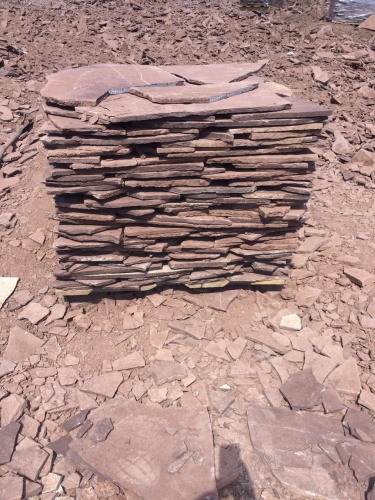 Плитняк лемезит бордовый для цоколя 1,5-2 см купить в Елабуге