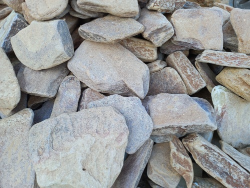 Златолит жёлтый, жёлто-зелёный глыбки и валуны для ланшафтного дизайна купить в Елабуге