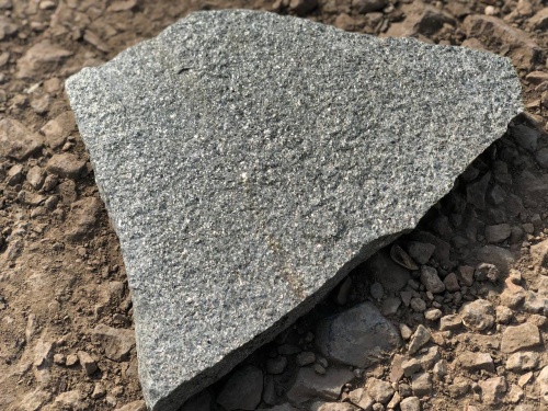 Плитняк златолит Уральский для цоколя, отмостки купить в Елабуге