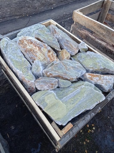 Златолит жёлтый, жёлто-зелёный глыбки и валуны для ланшафтного дизайна купить в Елабуге