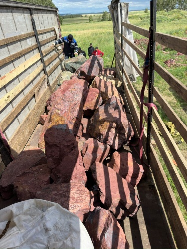 Ландшафтные глыбы красно-фиолетовые 200-1000 килограмм купить в Елабуге