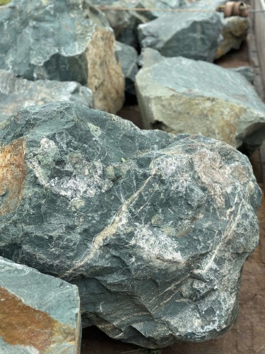 Камни для ландшафтного дизайна зелёные 10-60 килограмм купить в Елабуге