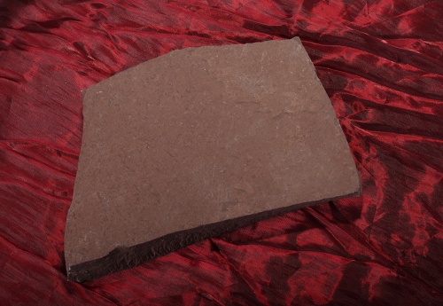 Плитняк лемезит бордовый для цоколя 1,5-2 см купить в Елабуге