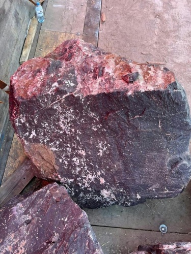 Камни для ландшафтного дизайна красно-фиолетовые 10-60 килограмм купить в Елабуге