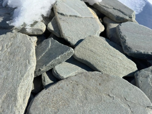 Плитняк златолит зелёный галтованный для цоколя купить в Елабуге