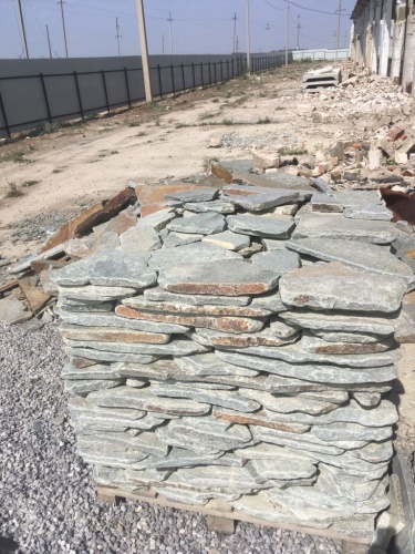 Златолит серебристый галтованный для лестниц купить в Елабуге