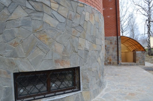 Плитняк златолит Уральский для цоколя, отмостки купить в Елабуге